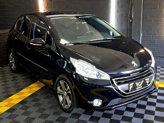 PEUGEOT 208 2014