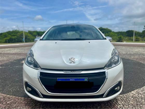 PEUGEOT 208 2018
