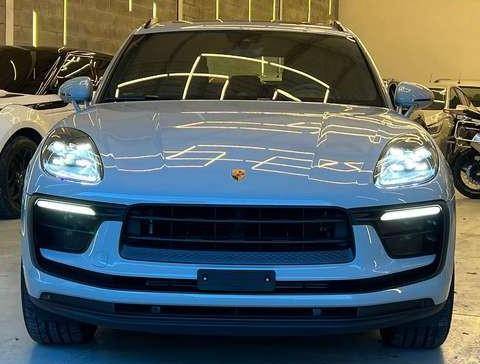PORSCHE MACAN 2025
