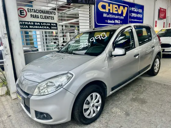 RENAULT SANDERO 2013