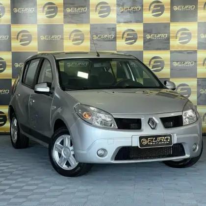 RENAULT SANDERO 2011