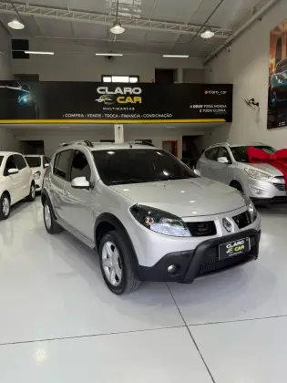 RENAULT SANDERO 2011
