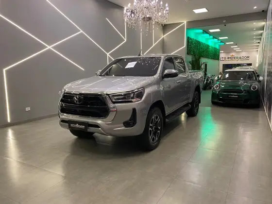 TOYOTA HILUX 2024