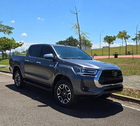 TOYOTA HILUX 2021