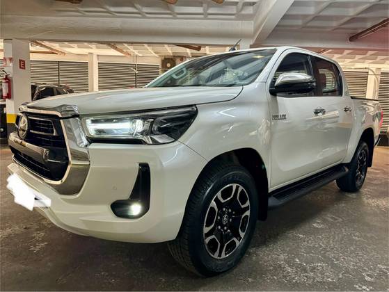 TOYOTA HILUX 2022