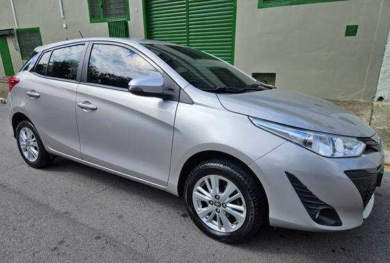 TOYOTA YARIS 2019