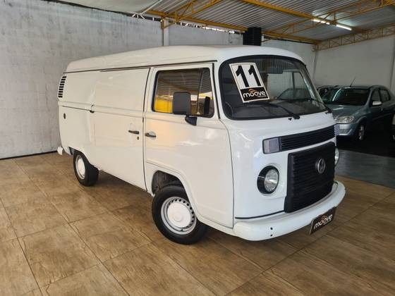 VOLKSWAGEN KOMBI 2011