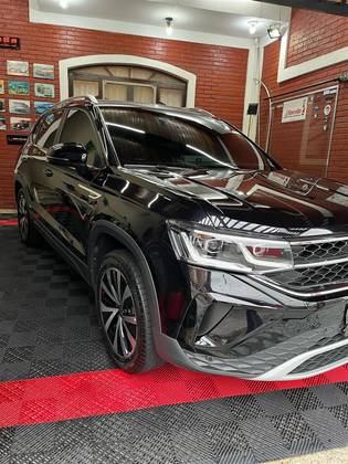 VOLKSWAGEN TAOS 2022