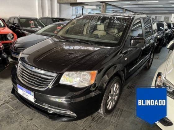 CHRYSLER TOWN & COUNTRY 2012