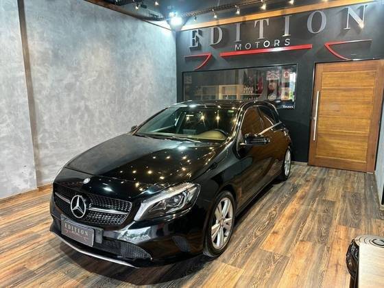 MERCEDES-BENZ A 200 2016