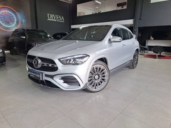 MERCEDES-BENZ GLA 200 2024