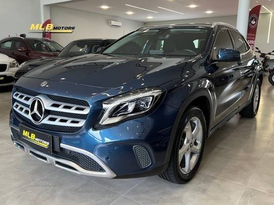 MERCEDES-BENZ GLA 200 2019