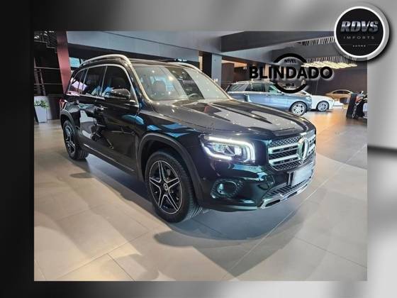 MERCEDES-BENZ GLB 200 2024