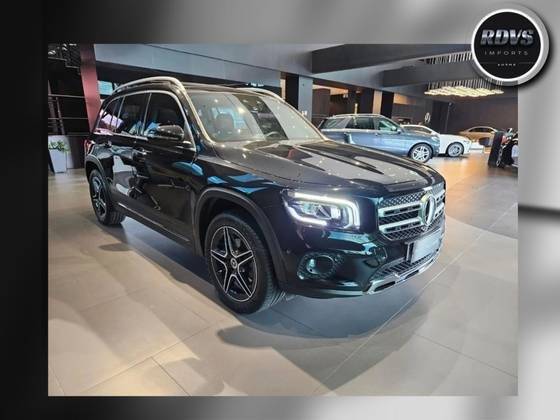 MERCEDES-BENZ GLB 200 2024