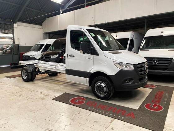 MERCEDES-BENZ SPRINTER 2025