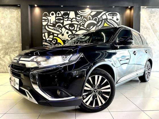 MITSUBISHI OUTLANDER 2021