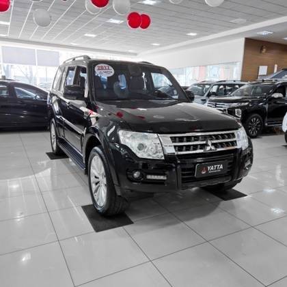 MITSUBISHI PAJERO FULL 2017