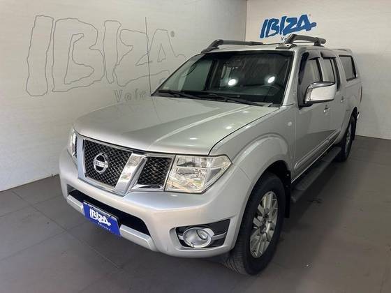 NISSAN FRONTIER 2015