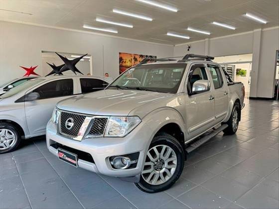 NISSAN FRONTIER 2014