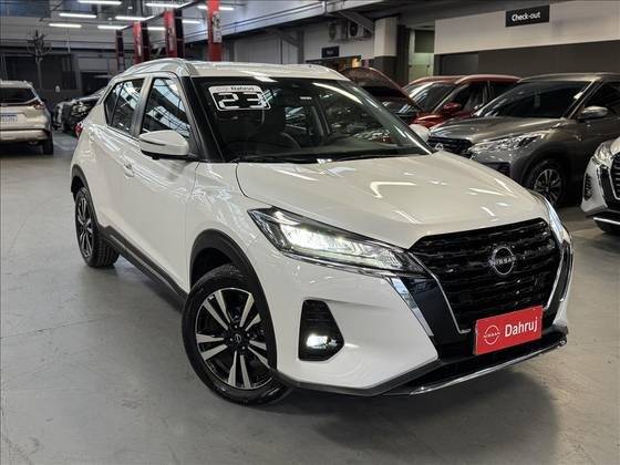 NISSAN KICKS 2023