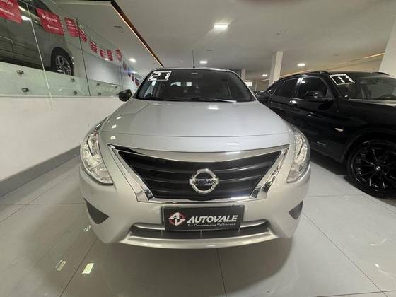 NISSAN VERSA 2021