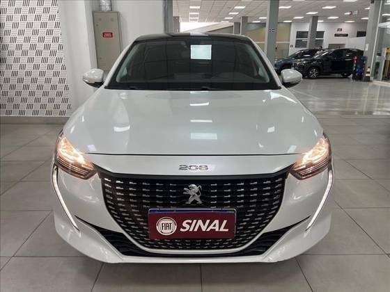 PEUGEOT 208 2021