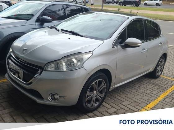 PEUGEOT 208 2015