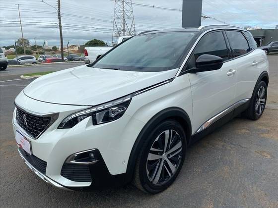 PEUGEOT 3008 2019