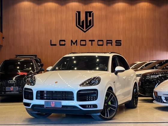 PORSCHE CAYENNE 2023
