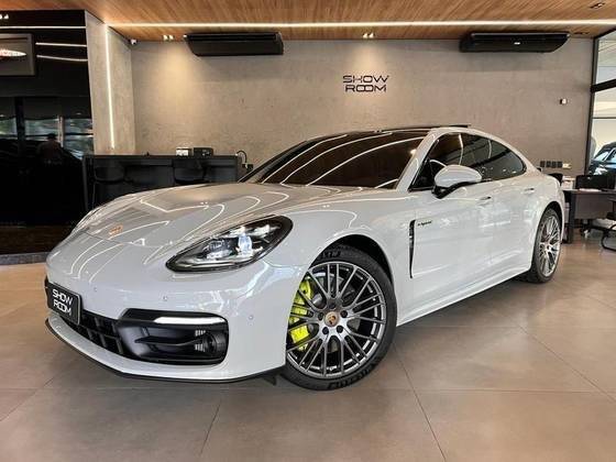 PORSCHE PANAMERA 2023