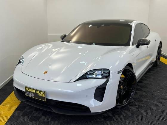 PORSCHE TAYCAN 2021