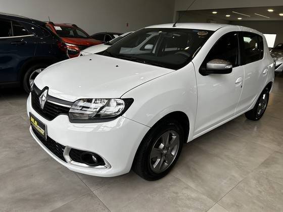 RENAULT SANDERO 2018