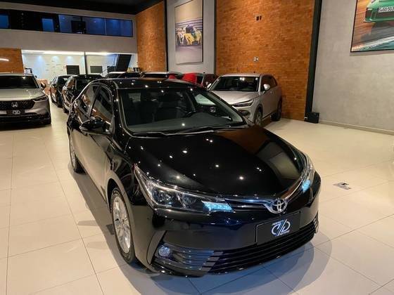 TOYOTA COROLLA 2018