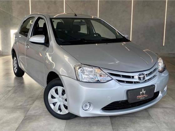 TOYOTA ETIOS 2016