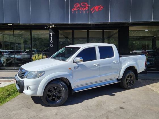 TOYOTA HILUX 2013