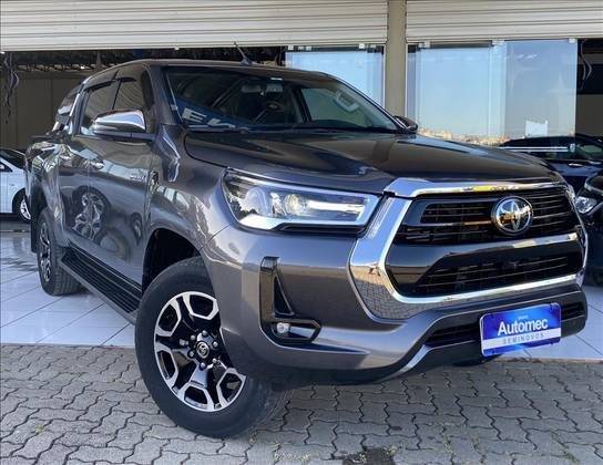 TOYOTA HILUX 2022