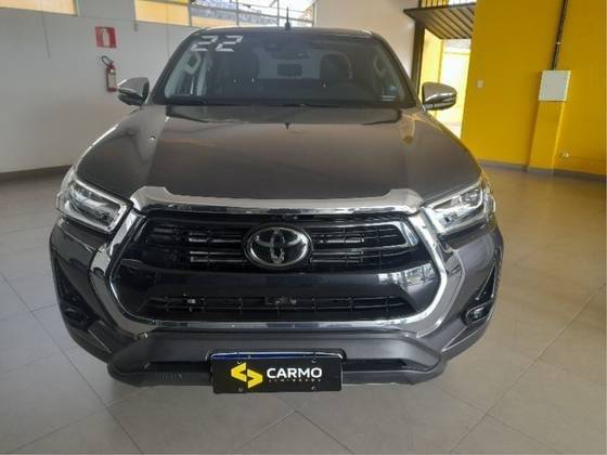 TOYOTA HILUX 2022