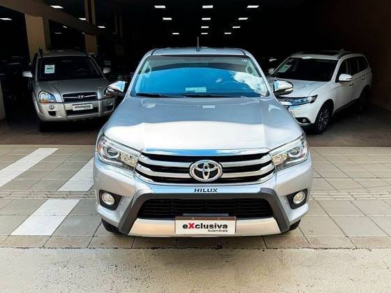TOYOTA HILUX 2016