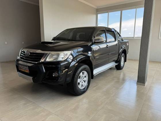 TOYOTA HILUX 2014