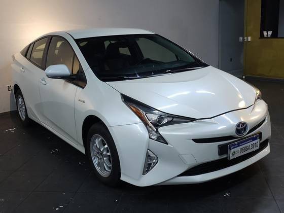TOYOTA PRIUS 2017
