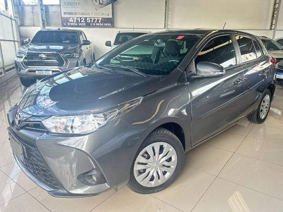 TOYOTA YARIS 2024