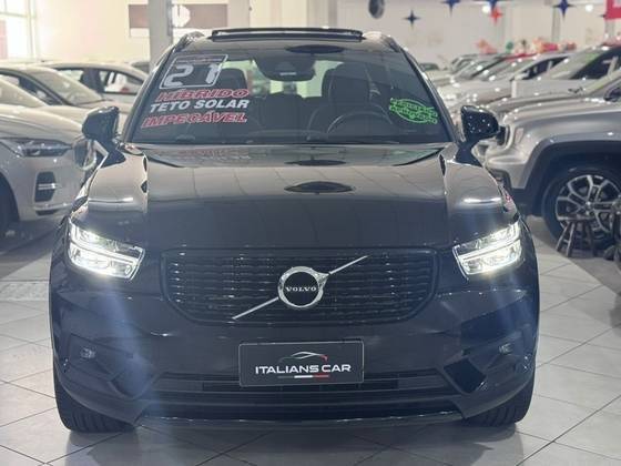 VOLVO XC40 2021