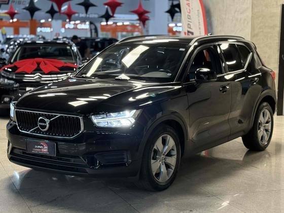 VOLVO XC40 2019
