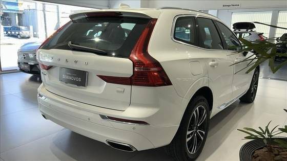 VOLVO XC60 2021
