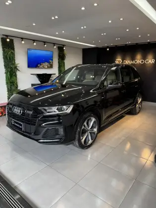 AUDI Q7 2022