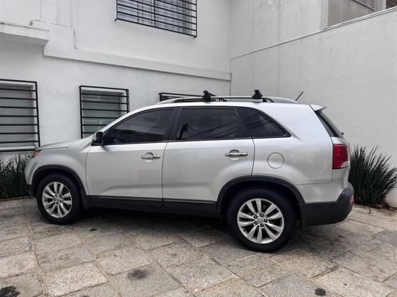 KIA SORENTO 2011
