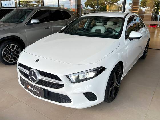 MERCEDES-BENZ A 200 2019