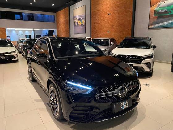 MERCEDES-BENZ GLA 200 2025