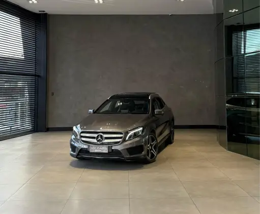 MERCEDES-BENZ GLA 250 2017