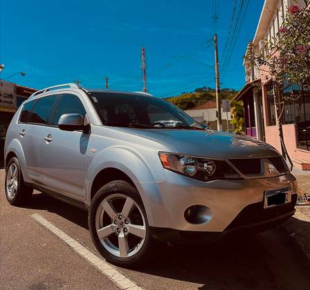 MITSUBISHI OUTLANDER 2008